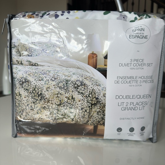 Distinctly Home Fia Duvet Cover Set - Picture 4 of 6